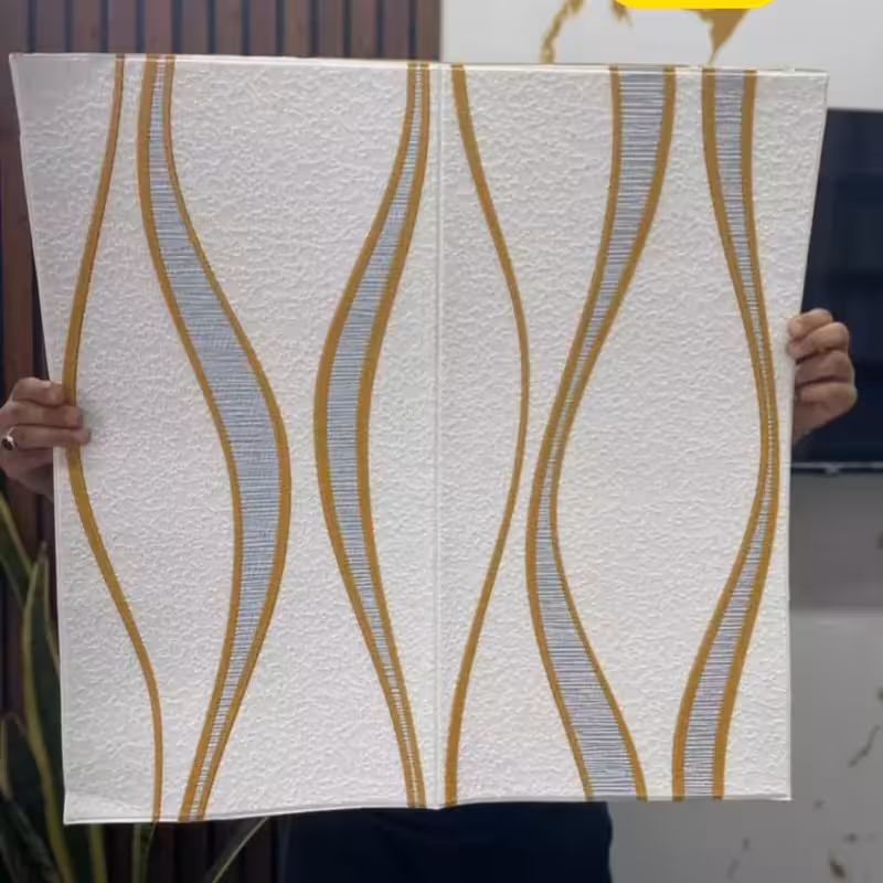 دیوارپوش فومی پشت چسبدار داماس سفیدطلایی ابعاد 70در70 cm ضخامت 5میل (پس کرایه)
