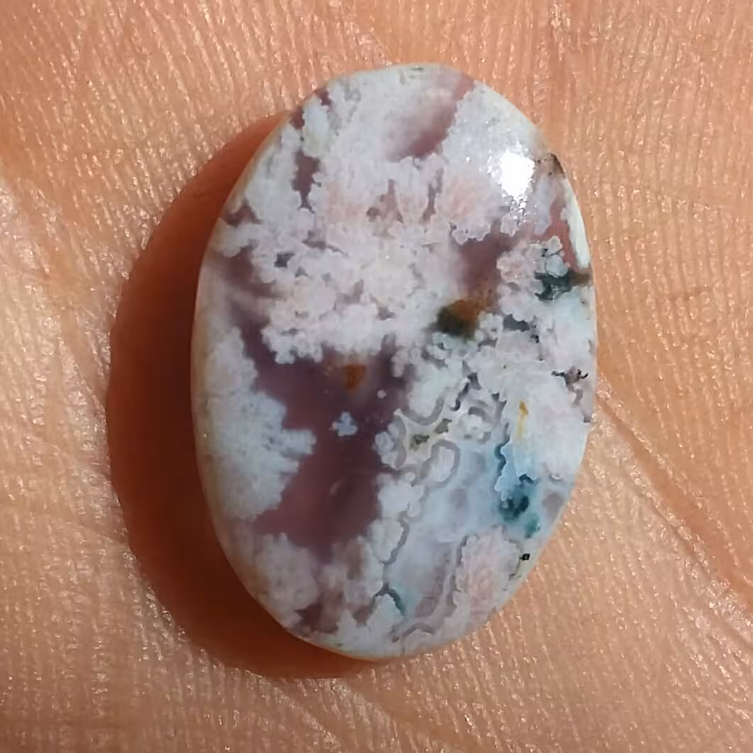 نگین شجر شکوفه 7رنگ زمینه سوسنی بی نظیر و تک 
دو طرفه دو رو قابل استفاده
 نمونه ای تکرار نشدنی خاص 