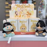 بلایند باکس لبوبو لباس دار شانسی Have a seat