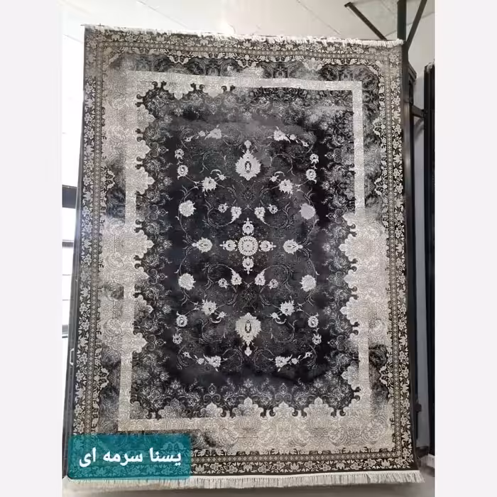 فرش ماشینی 12متری 700شانه کاشان نقشه زیبای یسنا سرمه ایی بافت نرم وزیبا