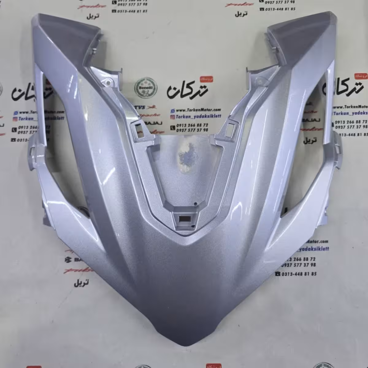 قاب ( کاور ) رو بوقی موتور طرح کلیک 170 و واریو 170 و 160 ( نقره ای ) خارجی