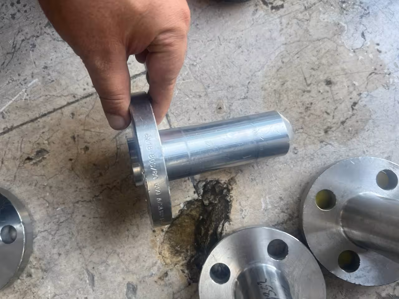 فلنج لانگ گلودار سایز 3/4به 4 اینچ10S /XSکلاس 300 SOUR , به طول 150میلیمتر SA182F316/F316L کپی