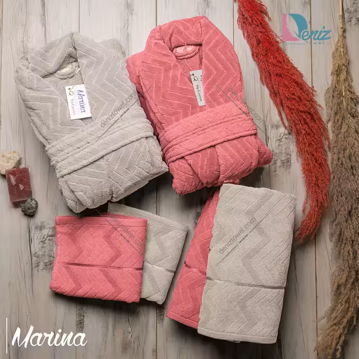 حوله ست دو نفره مارینا رنگ سرخابی روشن و خاکی