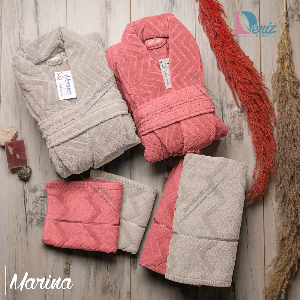 حوله ست دو نفره مارینا رنگ سرخابی روشن و خاکی