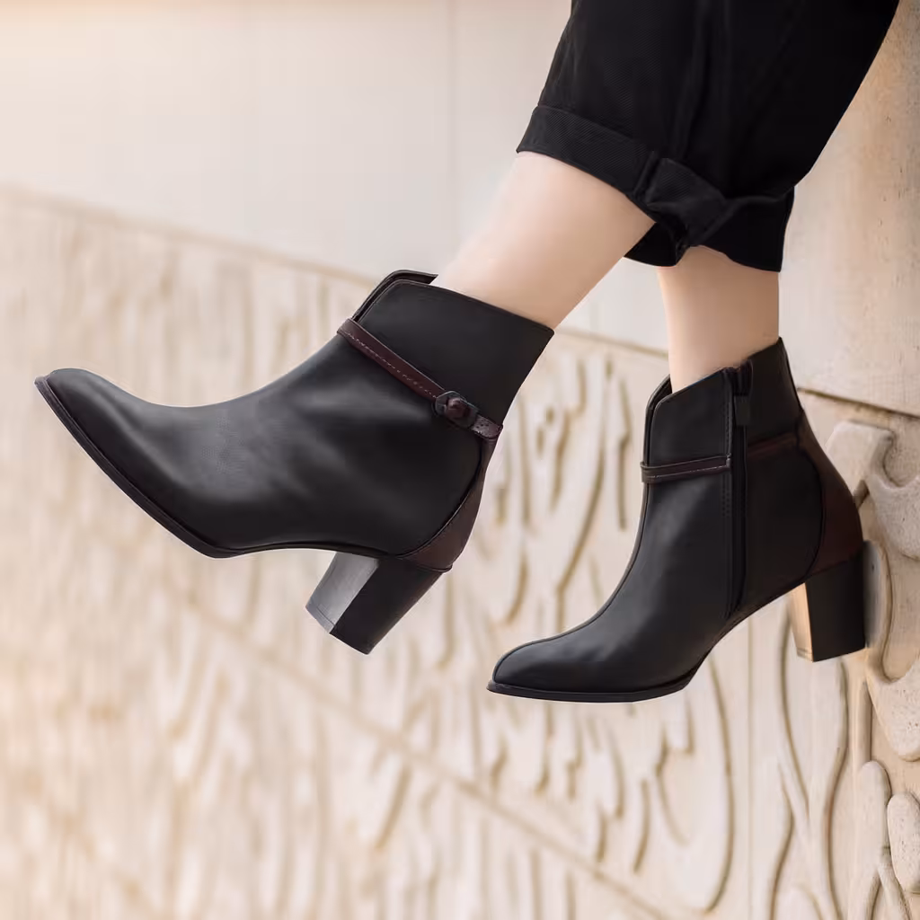 کفش نیم بوت چرم زنانه کد NBW001BK رنگ مشکی