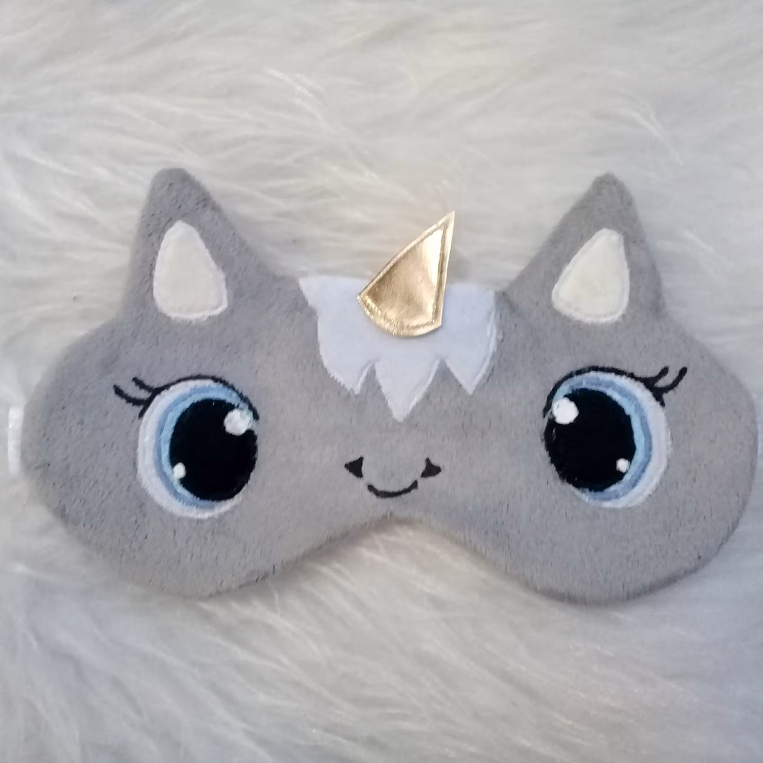 چشمبند .چشمبند عروسکی.وزن سبک .مناسب فصل گرما .قیمت مناسب .جنس مخمل .پشت کار جنس نخی