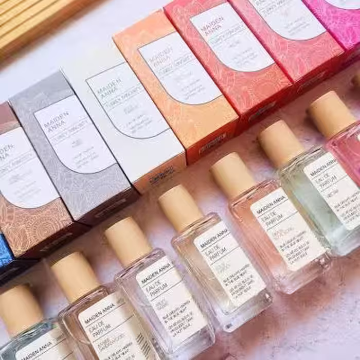 عطر درب چوبی مادین آنا