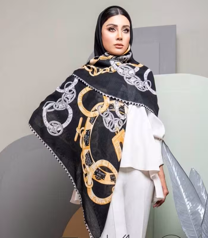 روسری مشکی طلایی پاییزه کد 2488
