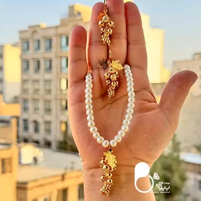 نیمست مرواریدی انگور