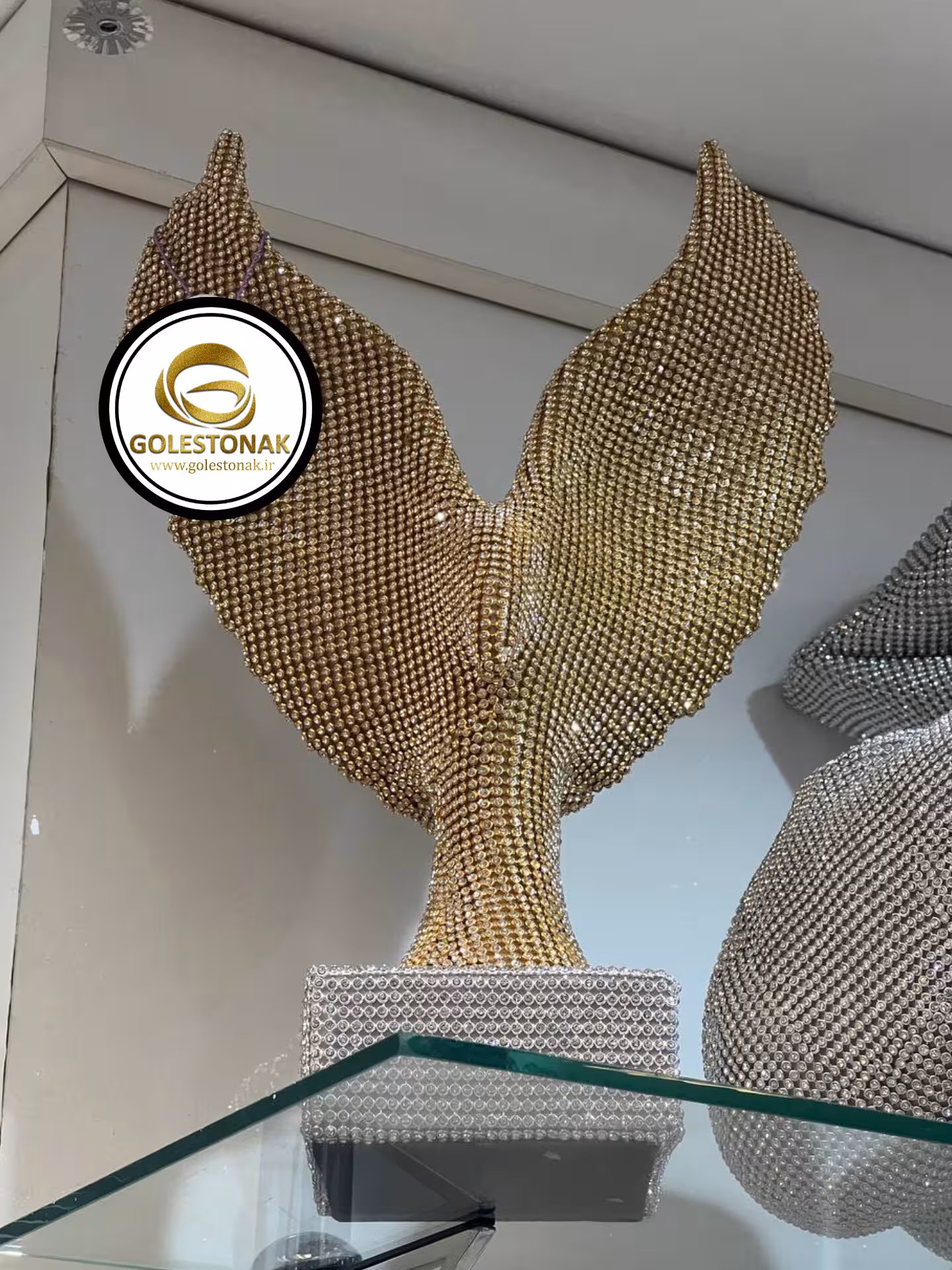 مجسمه نگینی عقاب