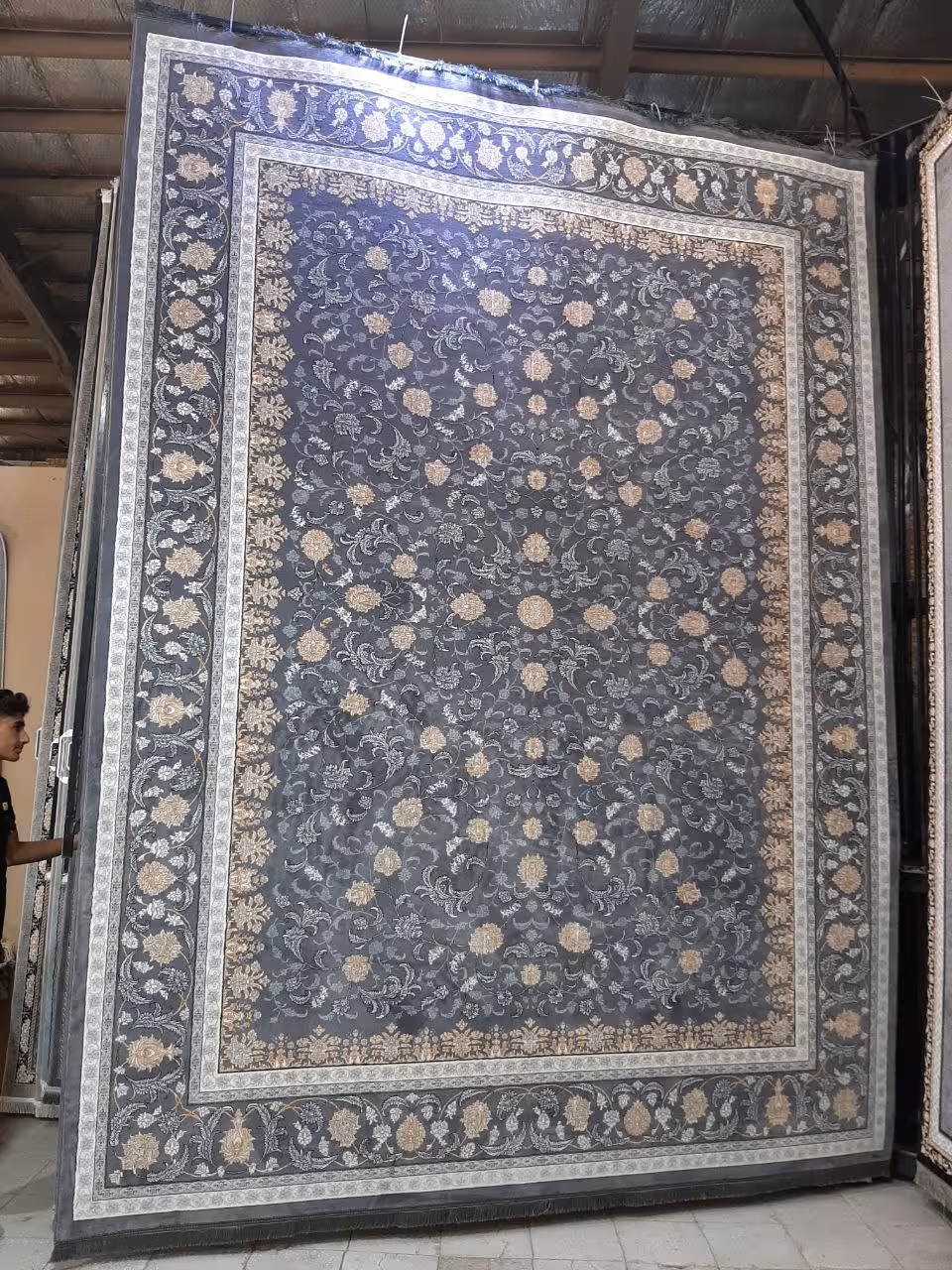 فرش 700شانه 9متری