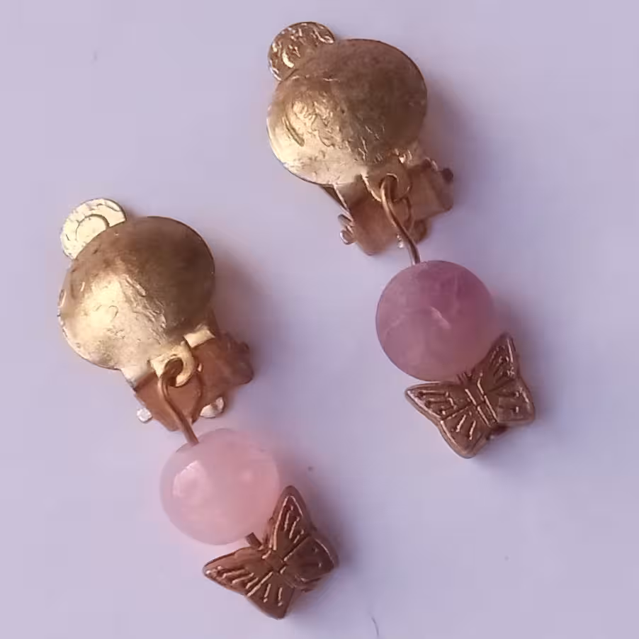 گوشواره دخترانه و زنانه کلیپسی یا گیره ای عقیق و پروانه نیل(نیازی به سوراخ گوش نیست) 