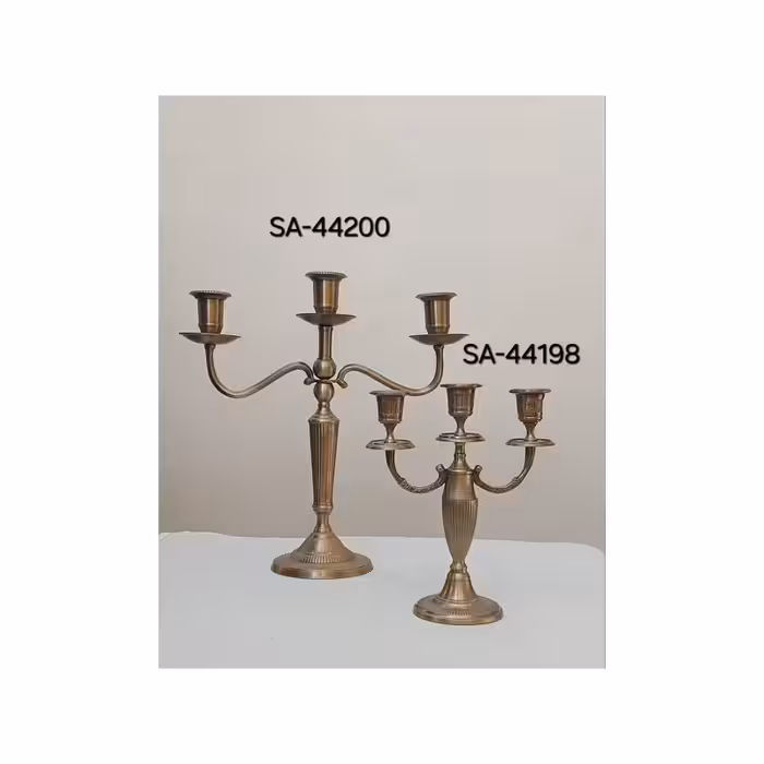 شمعدان سه شاخه برنجی خطی ساریس 442001