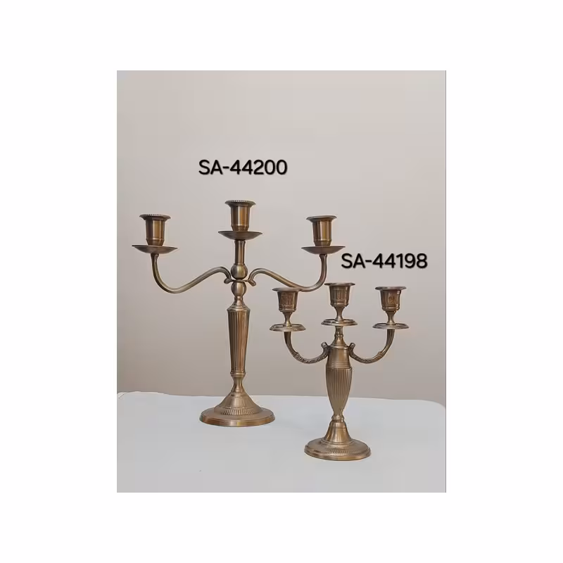 شمعدان سه شاخه برنجی خطی ساریس 442001