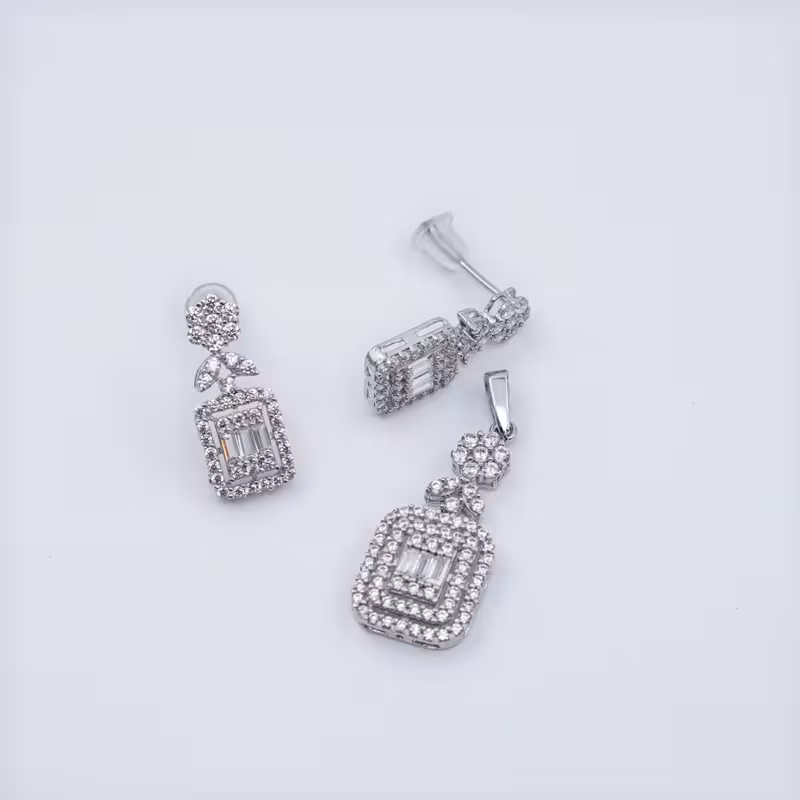 نیم ست نگین دار طلا