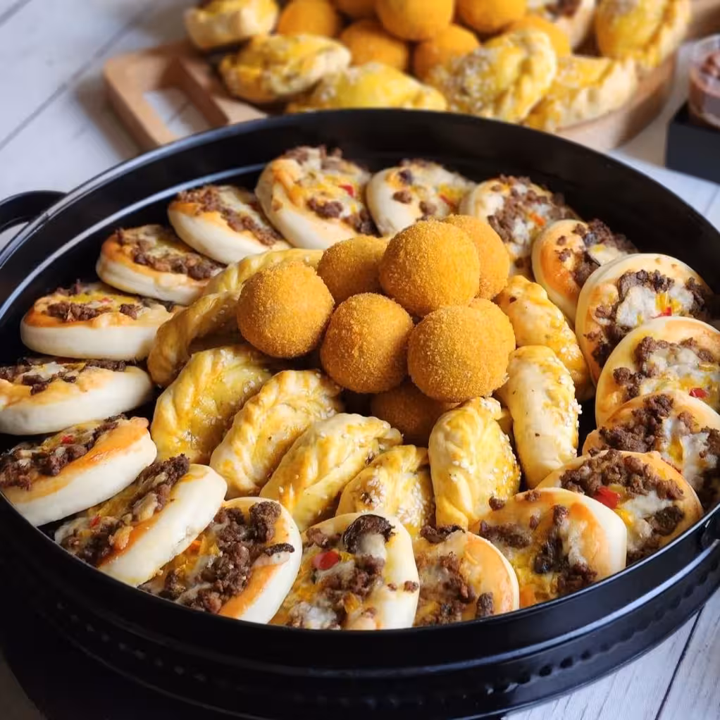 فینگر فود 40 تکه با سه آیتم متفاوت 