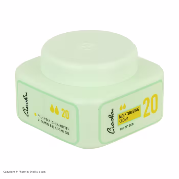 کرم مرطوب کننده لیاشو مدل Aloevera حجم 220 میلی لیتر