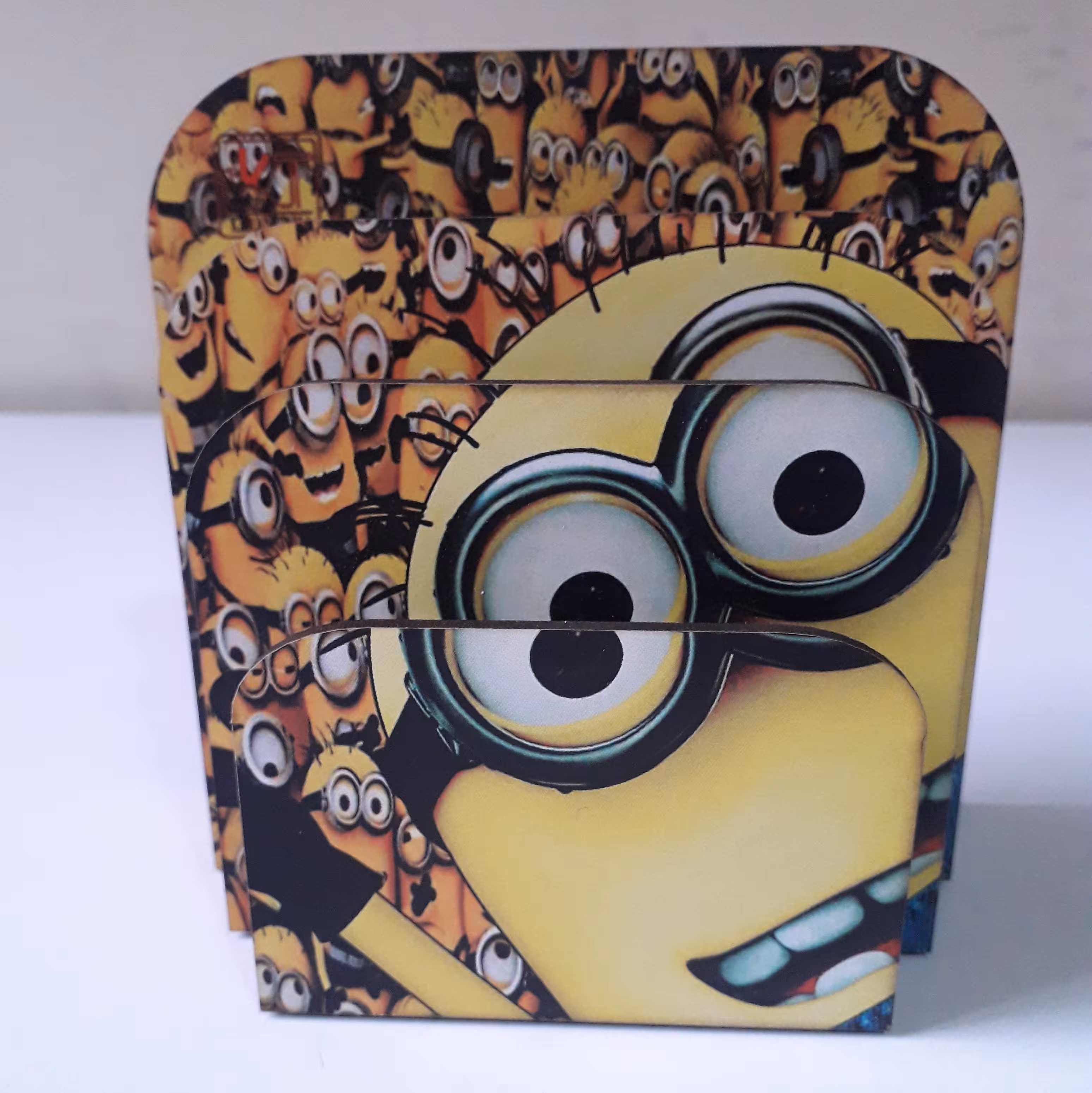 جامدادی رومیزی سه بعدی طرح مینیون