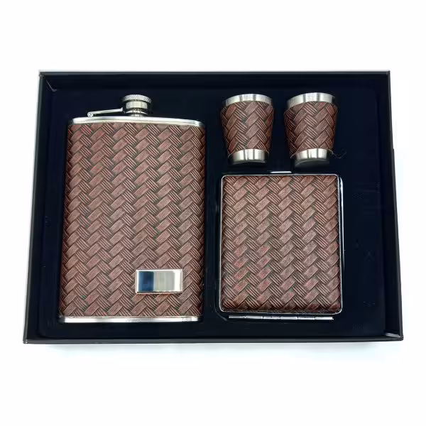 ست قمقمه جیبی 240CC وقوطی سیگار چرم کد K540408