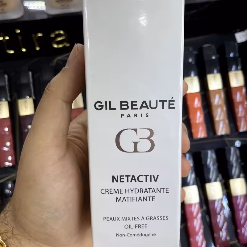 کرم مرطوب کننده مات GIL BEAUTE مناسب پوست های چرب تا مختلط حجم 40 میلی لیتر | amazonchi