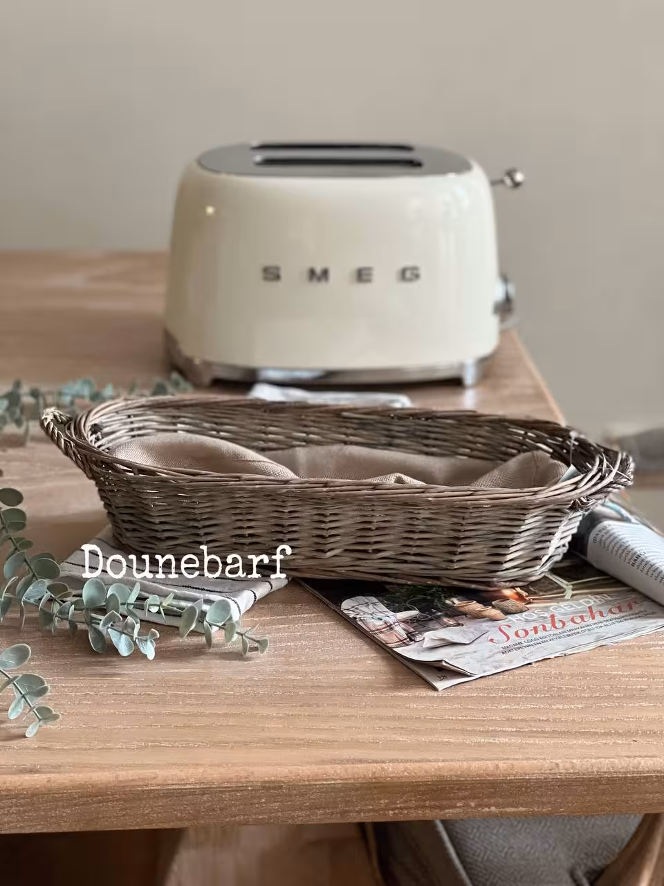 سبد حصیری بیضی نان(H10925)