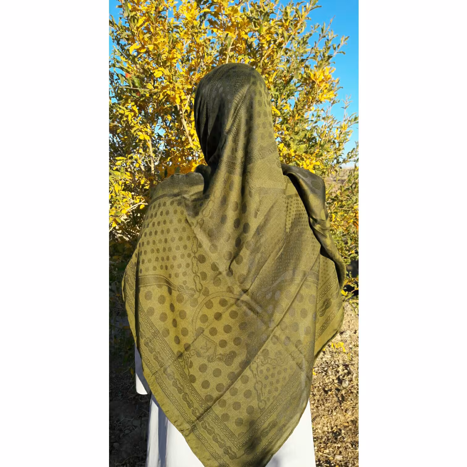 روسری نخی ژاکارد دور دست دوز قواره 140 در140