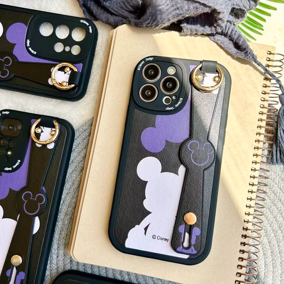 قاب گوشی موبایل مدل پرپل میکی طرح چرمی با بند النگویی محکم و گیره فلزی