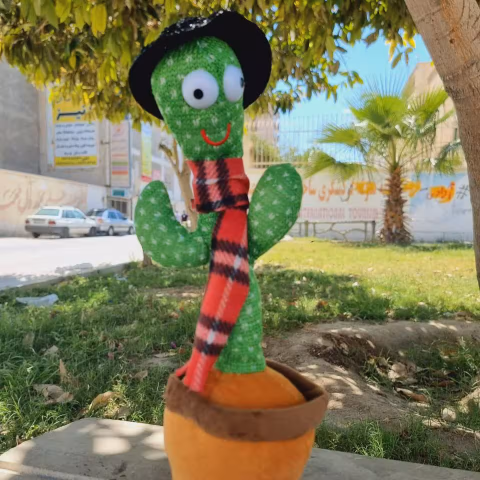 عروسک سخنگوی کاکتوس جوکر  دارای موزیکال و قابلیت  سخنگوئی 
