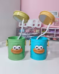 چراغ مطالعه و جاقلمی لب و دهن