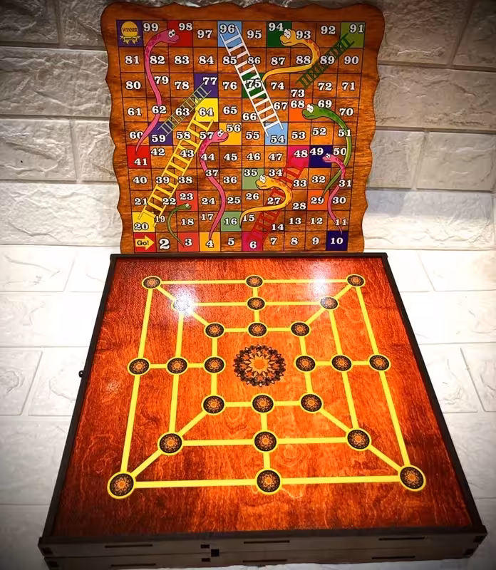 8 بازی ممتاز (پست پیشتاز پس کرایه)