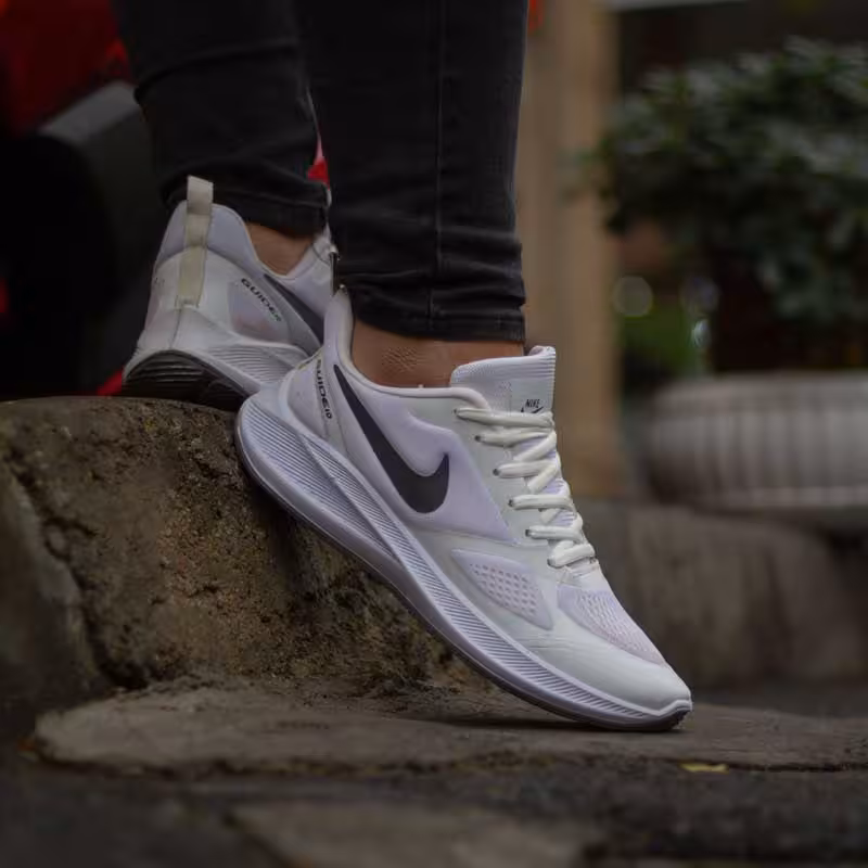 کتونی نایک زوم گاید سفید سایز بزرگ کد 6085