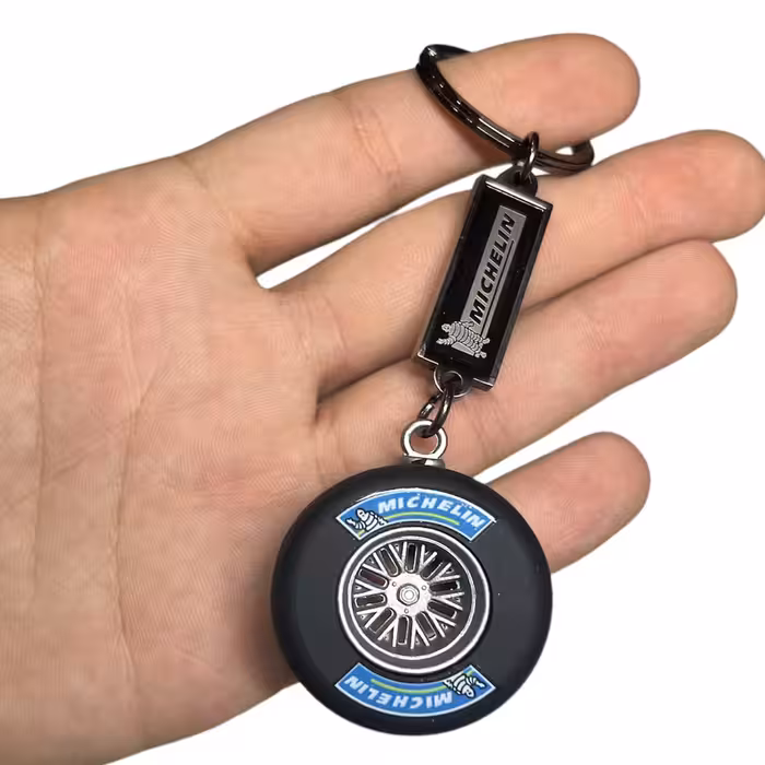  جاسوئیچی خودرو طرح لاستیک مدل M1 مناسب برای هیوندای ولستر