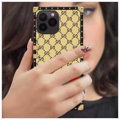 کاور مدل صندوقی کد L02 مناسب برای گوشی موبایل اپل  iPhone 13 Pro به همراه بند آویز
