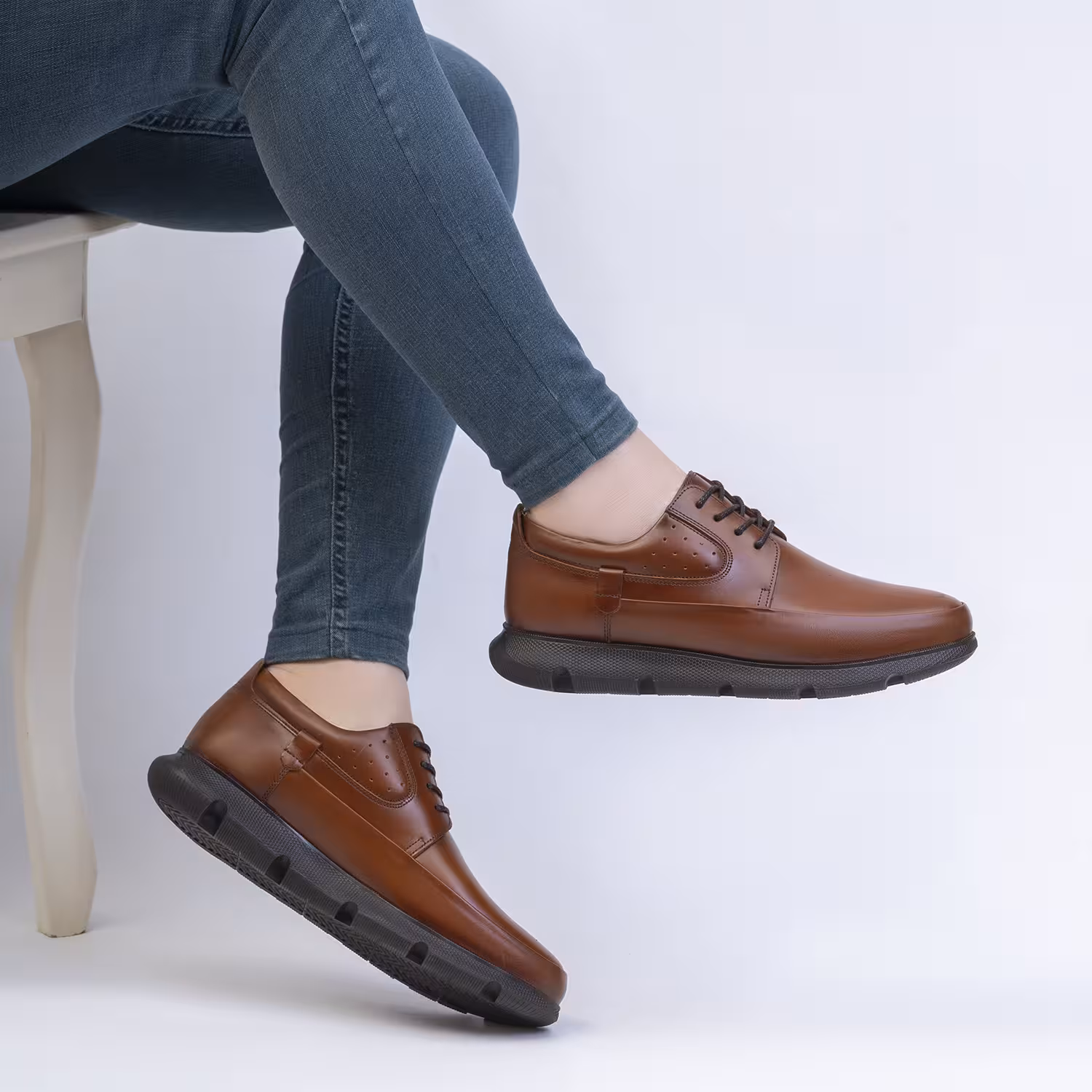 کفش چرم مردانه اسپرت کد SP181TN رنگ عسلی