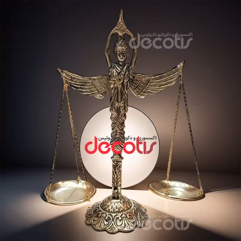 مجسمه ترازوی عدالت برنزی