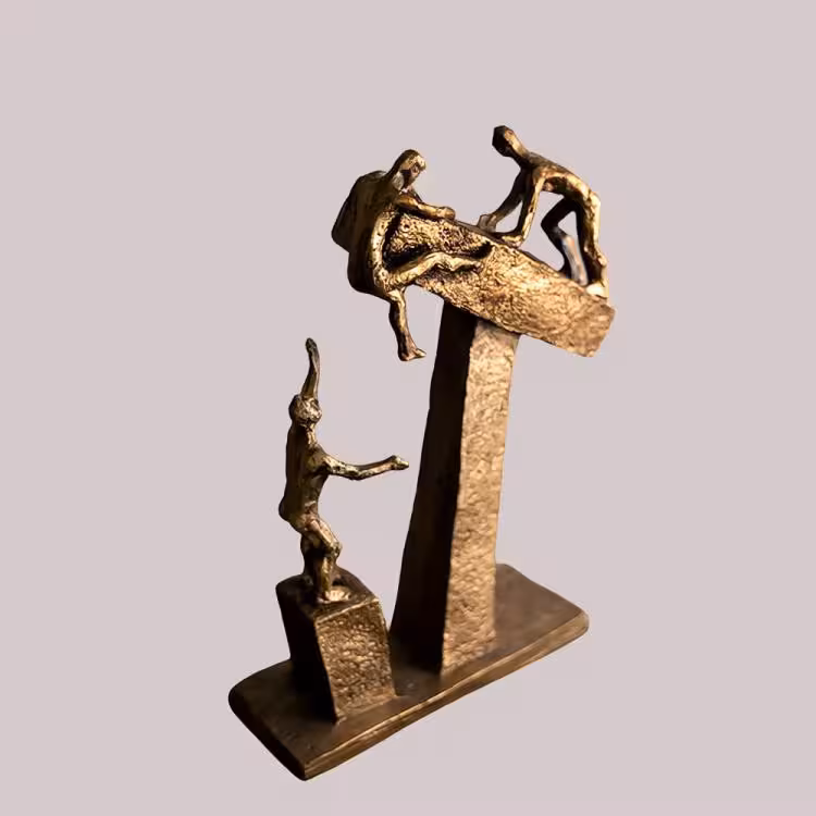 مجسمه موفقیت طرح صخره