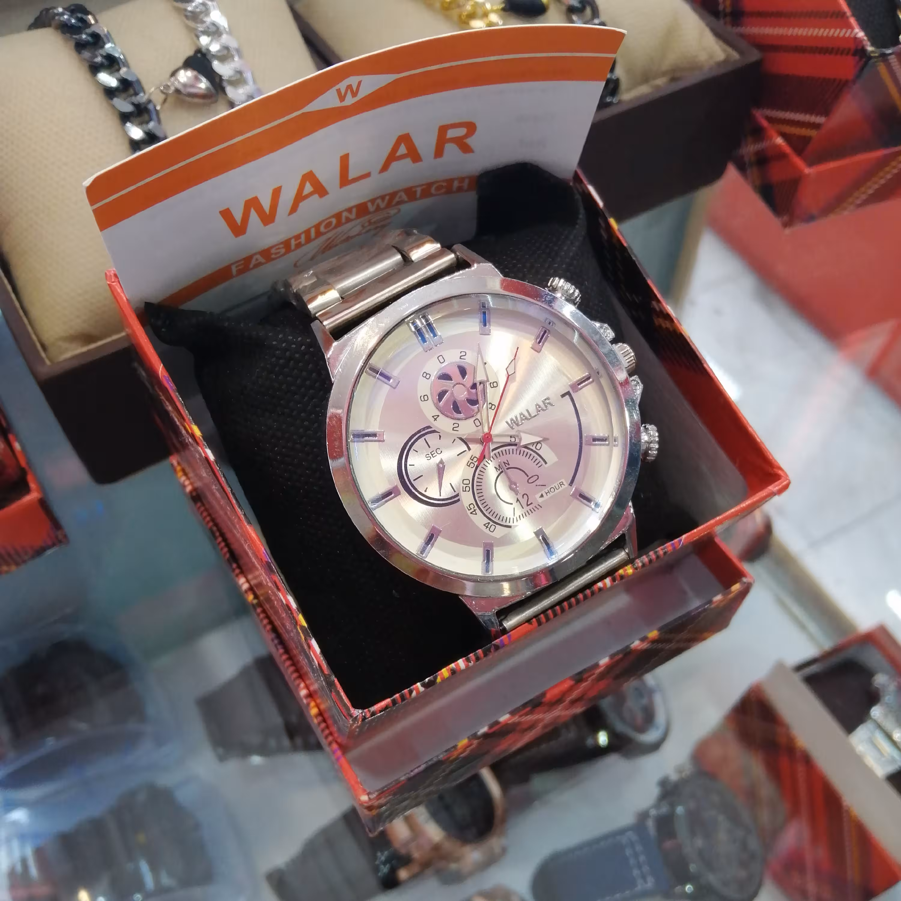 ساعت استیل مردانه برند والارصفحه سفید