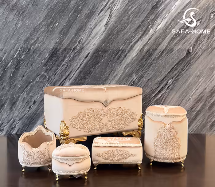 سرویس صندوقچه مخمل 5 تکه گل برجسته نسکافه ای روشن