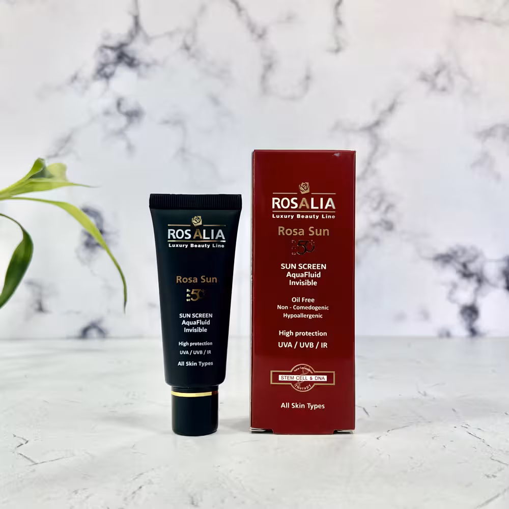 کرم ضد آفتاب بی رنگ SPF50 رزالیا مناسب انواع پوست 40 میلی لیتر