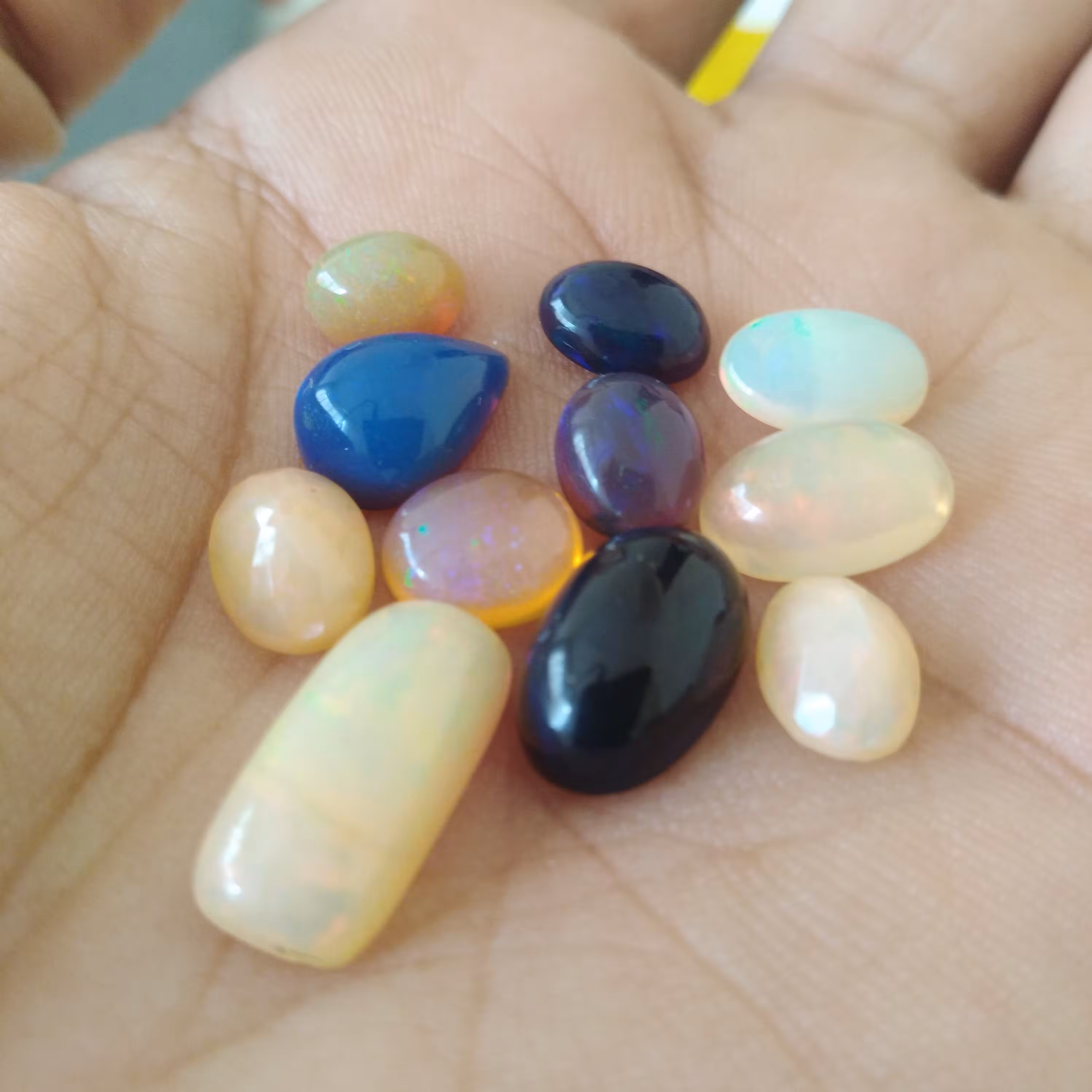 پک 11 عددی اپال طبیعی و معدنی ( استرالیا و اتیوپی ) ( 8 تا 16 میلیمتر )