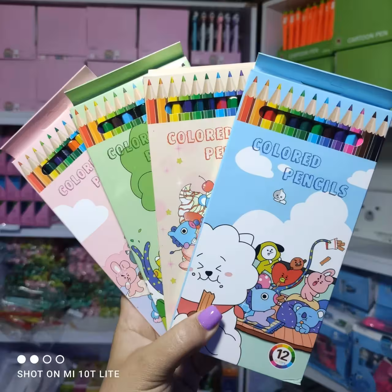 مداد رنگی 12 رنگ جعبه ای طرح کیوت کارتنی