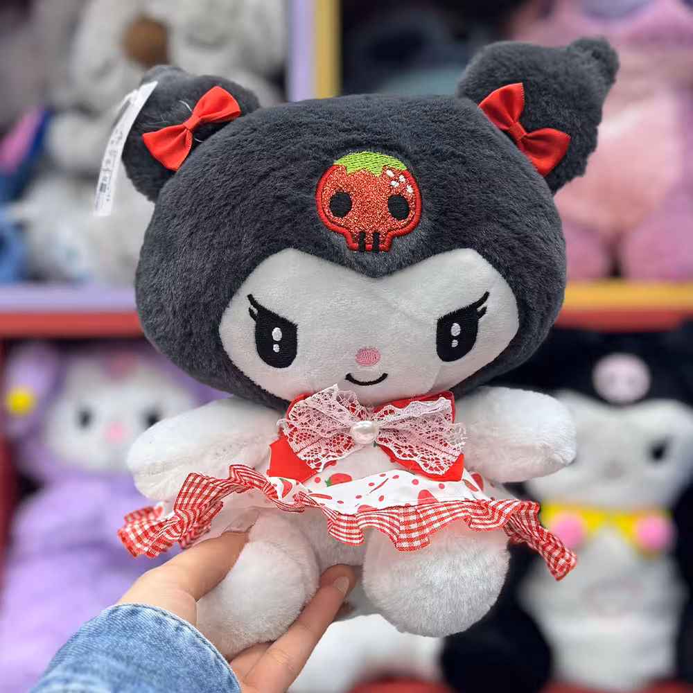 عروسک کرومی لباس توت فرنگی