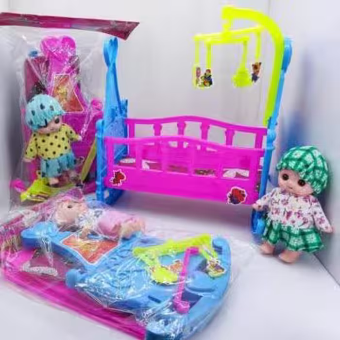 عروسک و گهواره