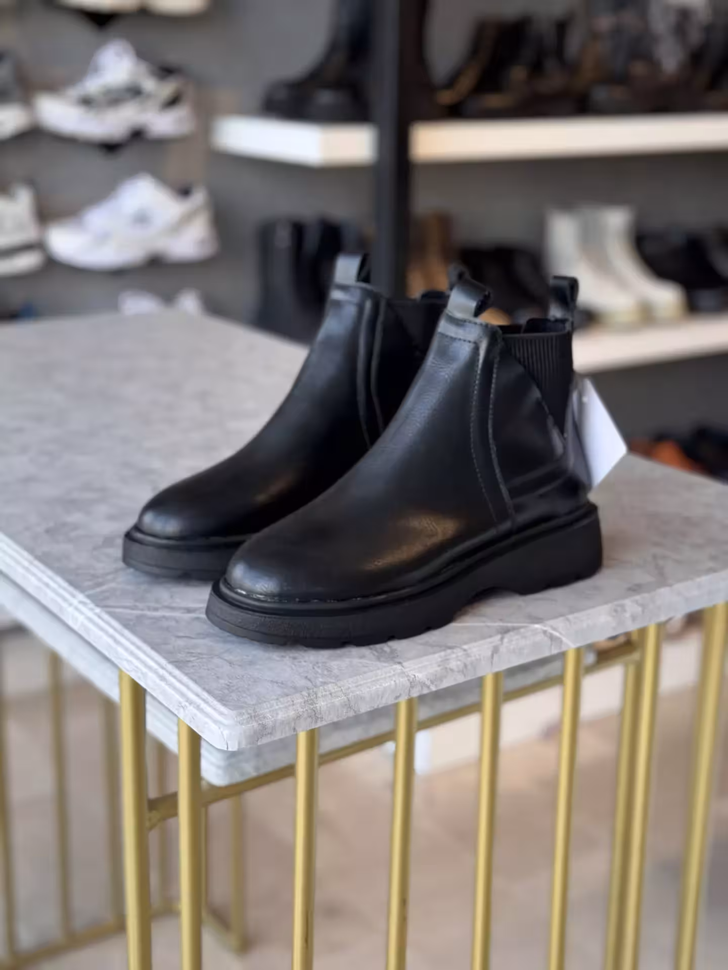 نیم بوت ساده بغل کش ساق کوتاه کد N4-126 رنگ مشکی سایز 37