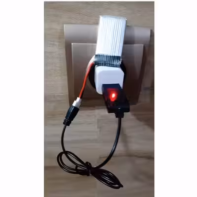 شارژر باتری کوادکوپتر آرسی تویز مدل USB به همراه سوکت LOSI