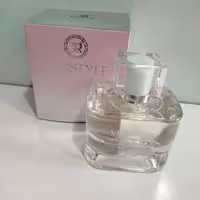 عطر زنانه با رایحه گلی میوه ای ور استایل مدل Crestal Rovena
