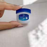 وازلین مرطوب کننده اورجینال