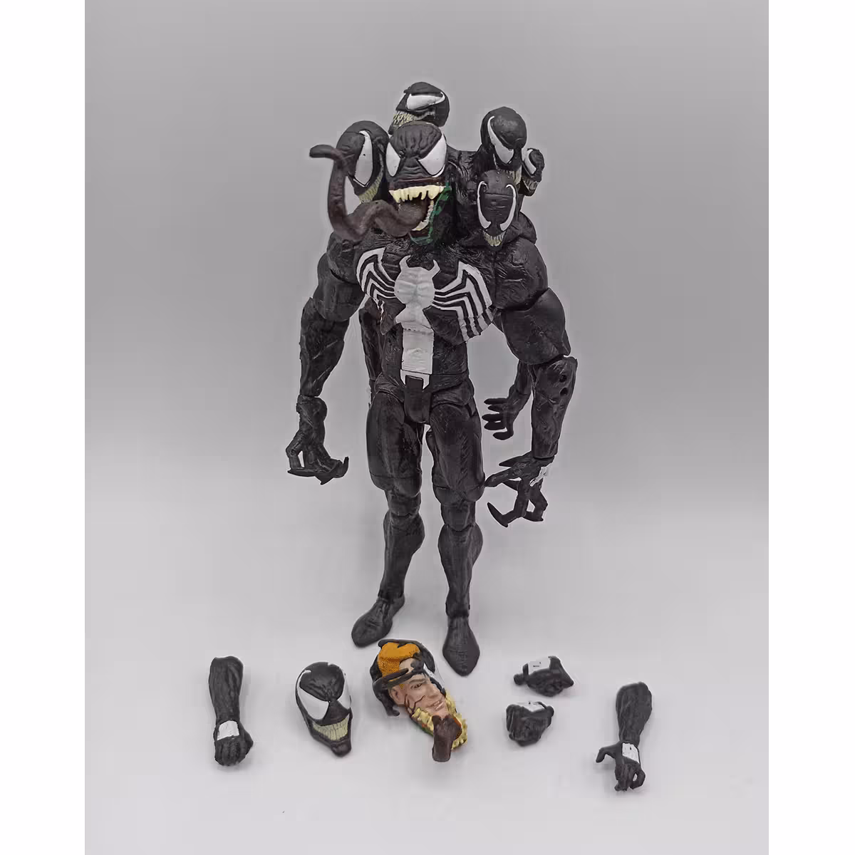 اکشن فیگور مدل ونوم venom شش سر کد 1426