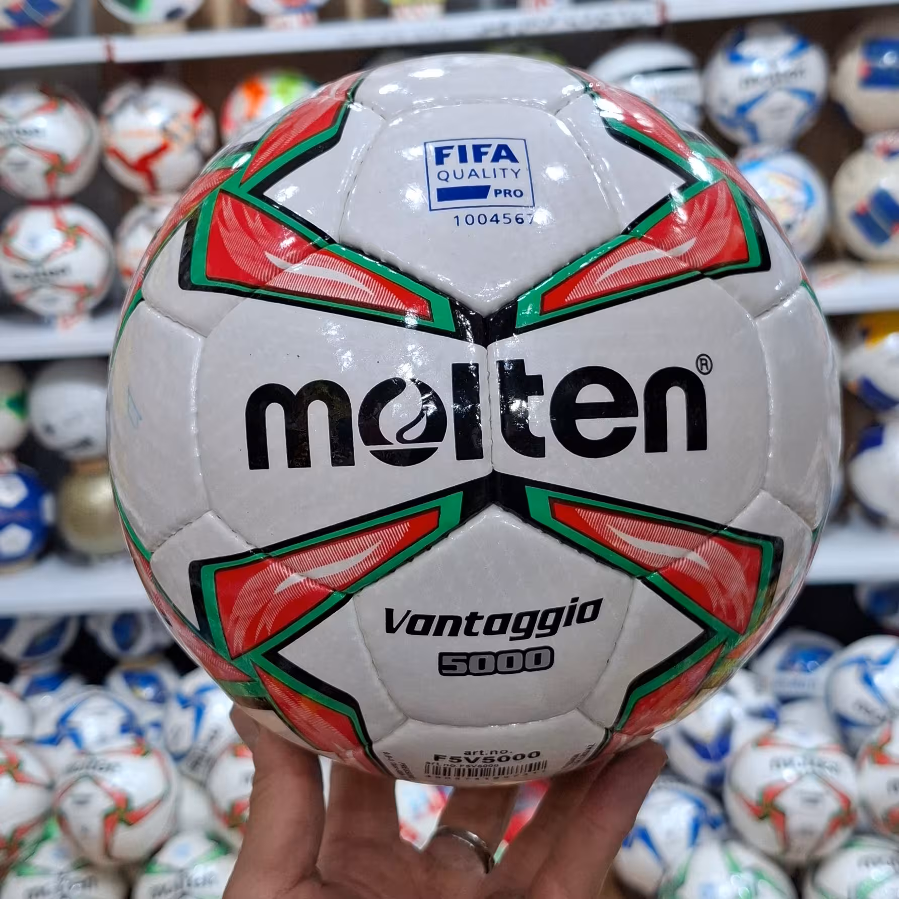 توپ فوتبال مولتن اورجینال با ضمانت همراه با سوزنی وارسال رایگان در ارزانکده توپ کرمان 