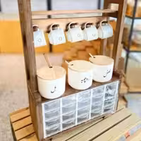 باکس چوبی به همراه فایل اویز لیوان دار بزرگ